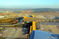 香港空運(yùn)-特性材料攔阻系統(tǒng)工程完成水穩(wěn)層鋪筑；保山機(jī)場擴(kuò)建項(xiàng)目開展地基