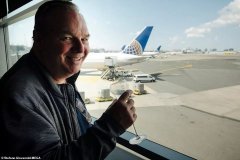 一年250天坐飛機 硬生生坐成了超級VVVVIP！-鄭州空運公司