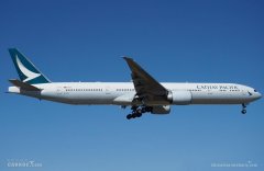 紐約國際空運-10月國泰客貨運全線下滑 大幅削減運力