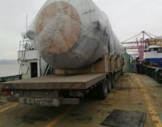 <b>亞美尼亞的空運-甲板貨船如此裝載可不行?。〈瑬|們長點心吧！</b>