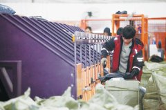 東莞貨運公司-物流分揀區，不舍晝夜換來當日達