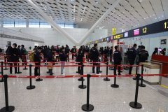 上海貨運-鄭州機場一天保障西部航三架復工包機（附圖）