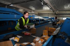 船期查詢部分物流企業(yè)發(fā)愁貨源不足“吃不飽”，面臨通行難生存難