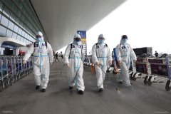 杭州國際空運運價表武漢天河機場今日進行封閉式衛(wèi)生防疫消殺