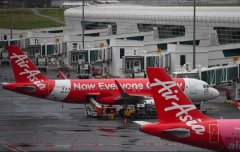 空運寵物-現金不夠應付5個月固定成本 亞航料發(fā)債籌10億令吉